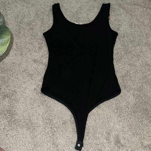 Sage black body suit size medium 🖤 - Picture 6 of 6